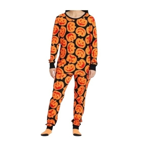 Other - NWT-Hide and Eek Pajama Set for Kids